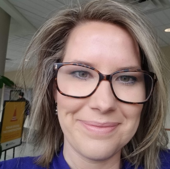 Meet your Posher, Kristina - Picture 2 of 2